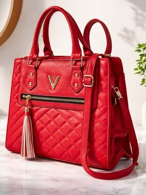 NWT Beautiful Leather Bag.